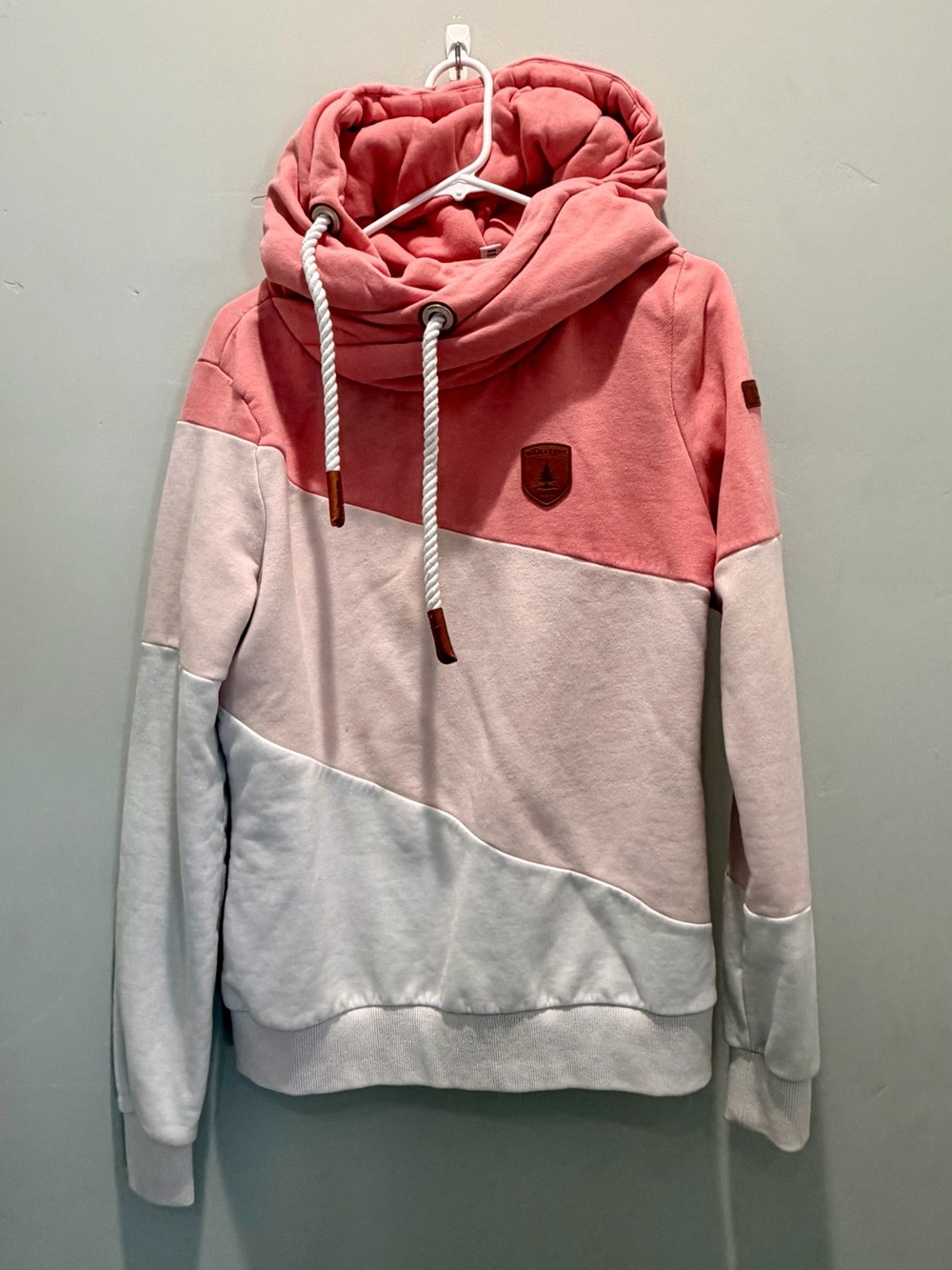 Wanakome Pink, Light Pink & White Colorblock Funnel Neck Hoodie